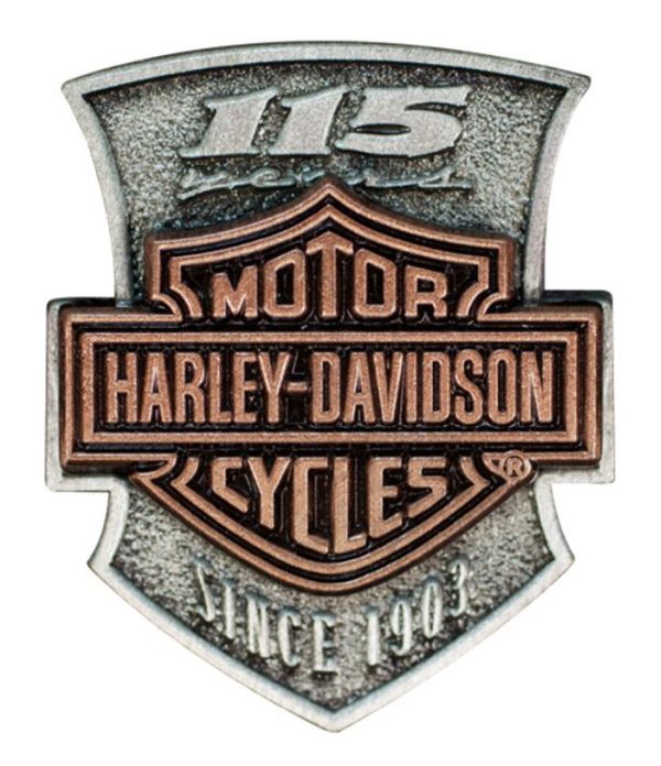 Spilla Harley-Davidson® 115th Anniversary 2D Die Strike, edizione limitata P260232